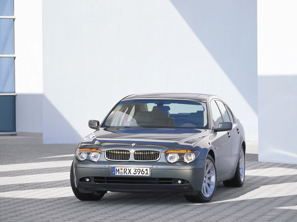BMW 745Li обои