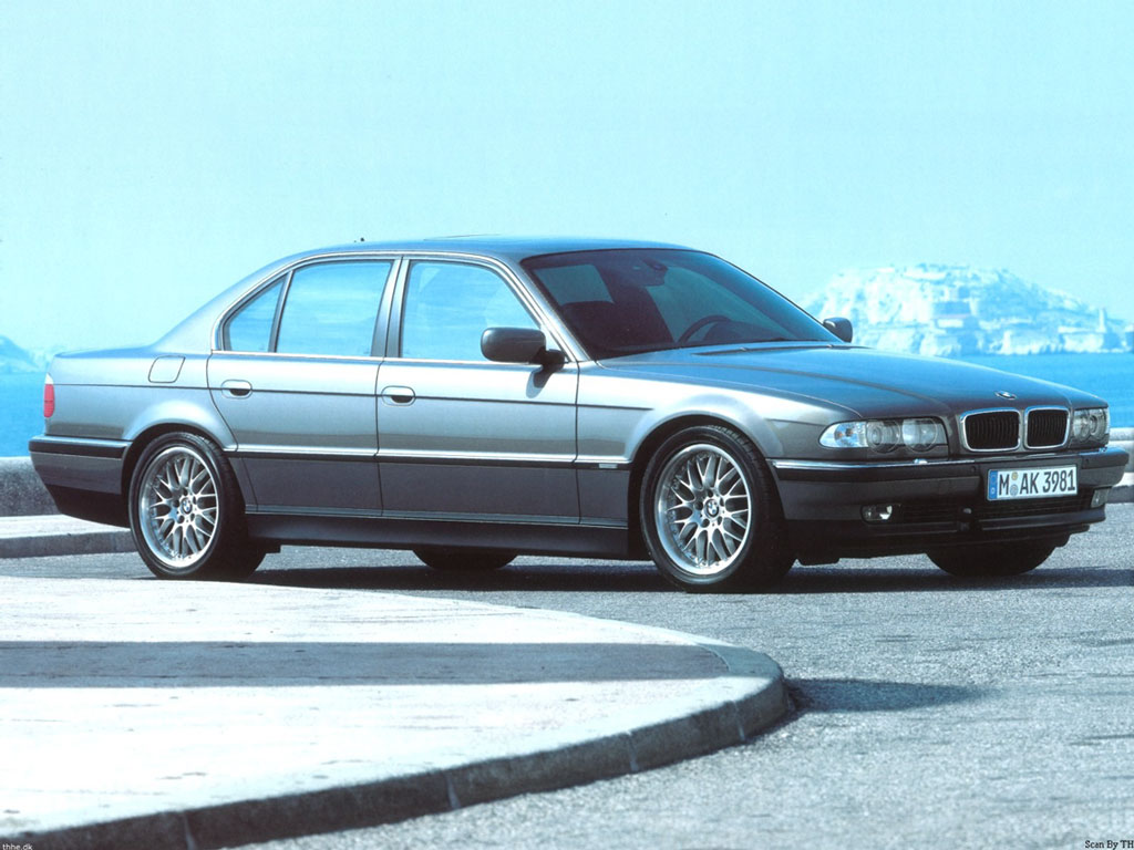 BMW 740d гламурные обои