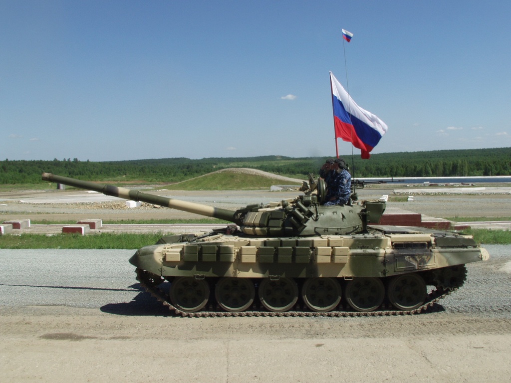 Танк с Российским флагом - обои