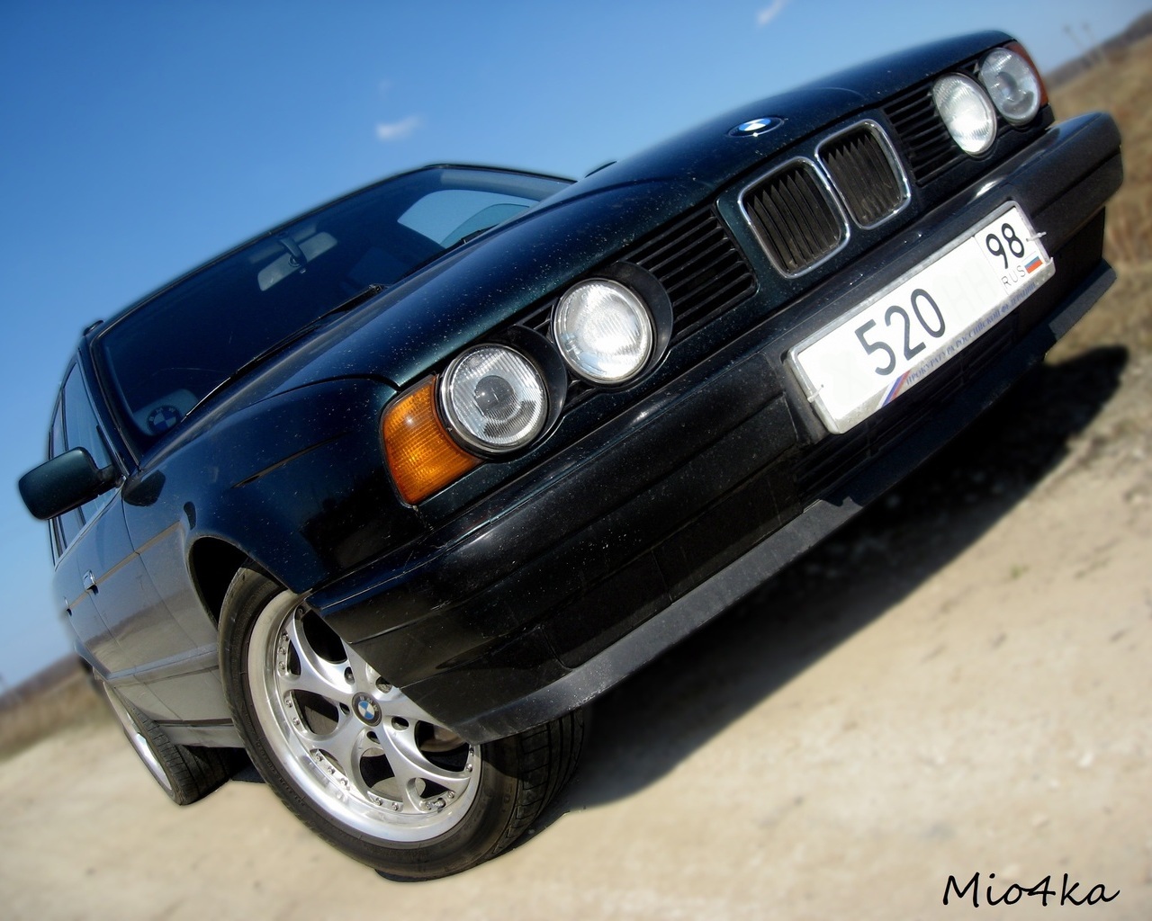BMW E34 Touring обои