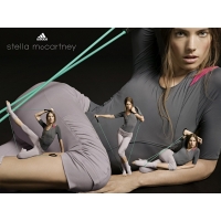 Спортсменка рекламирует фирму adidas, обои на рабочий стол бесплатно и картинки