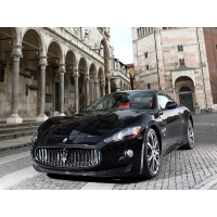 Итальянский автомобиль Maserati GranTurismo S, гламурные картинки на рабочий стол и обои для рабочего стола