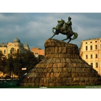Памятник Богдану Хмельницкому в Киеве, картинки на комп бесплатно и обои для рабочего стола