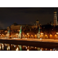 Вид на ночной Кремль (Москва) широкоформатные обои и большие картинки