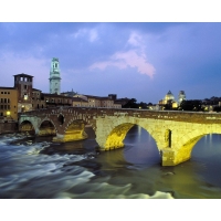 Италия, Верона ночью картинки бесплатно на рабочий стол и обои